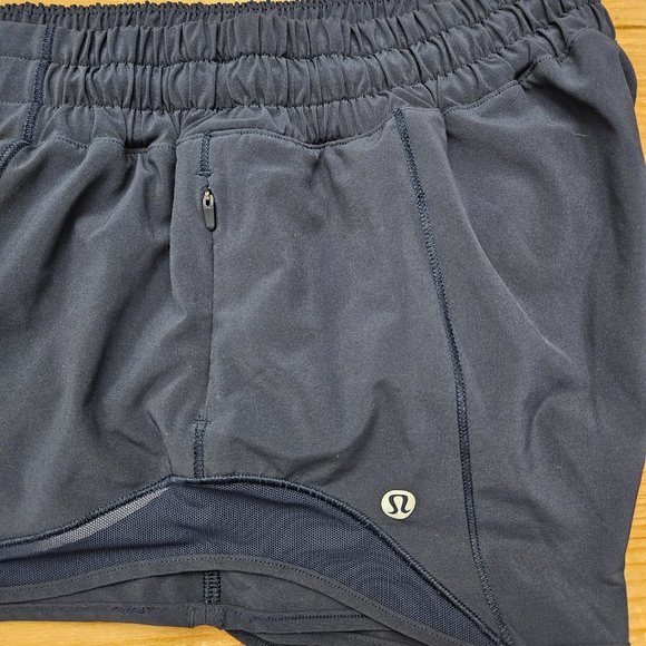 Lululemon Hotty Hot True Navy 2.5" Shorts - Picture 3 of 4